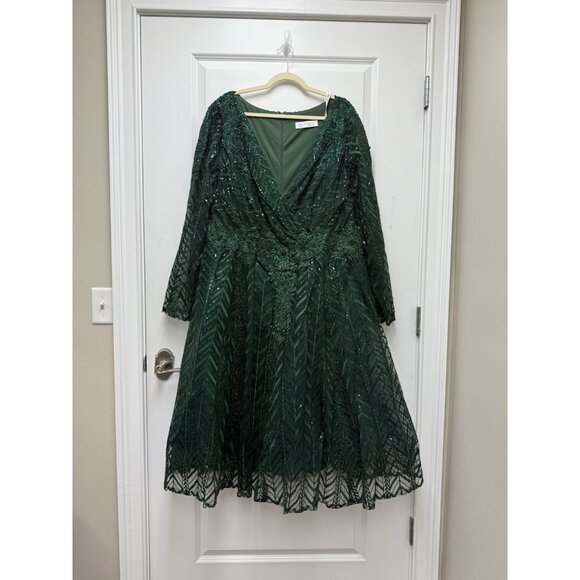 MAC DUGGAL Size 22 Green 20399 EMBELLISHED LONG SLEEVE WRAP OVER Cocktail DRESS - Picture 4 of 12
